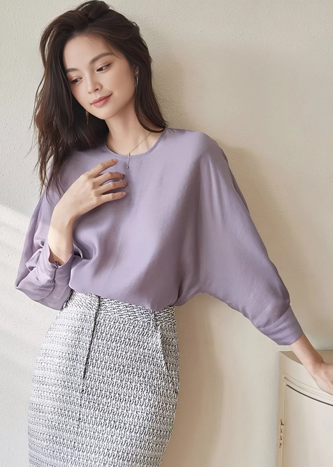 MID-LENGTH SLEEVE TOPS