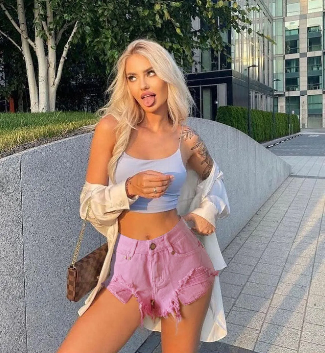 Stylish High Waist Slim-Fit Pink Denim Shorts